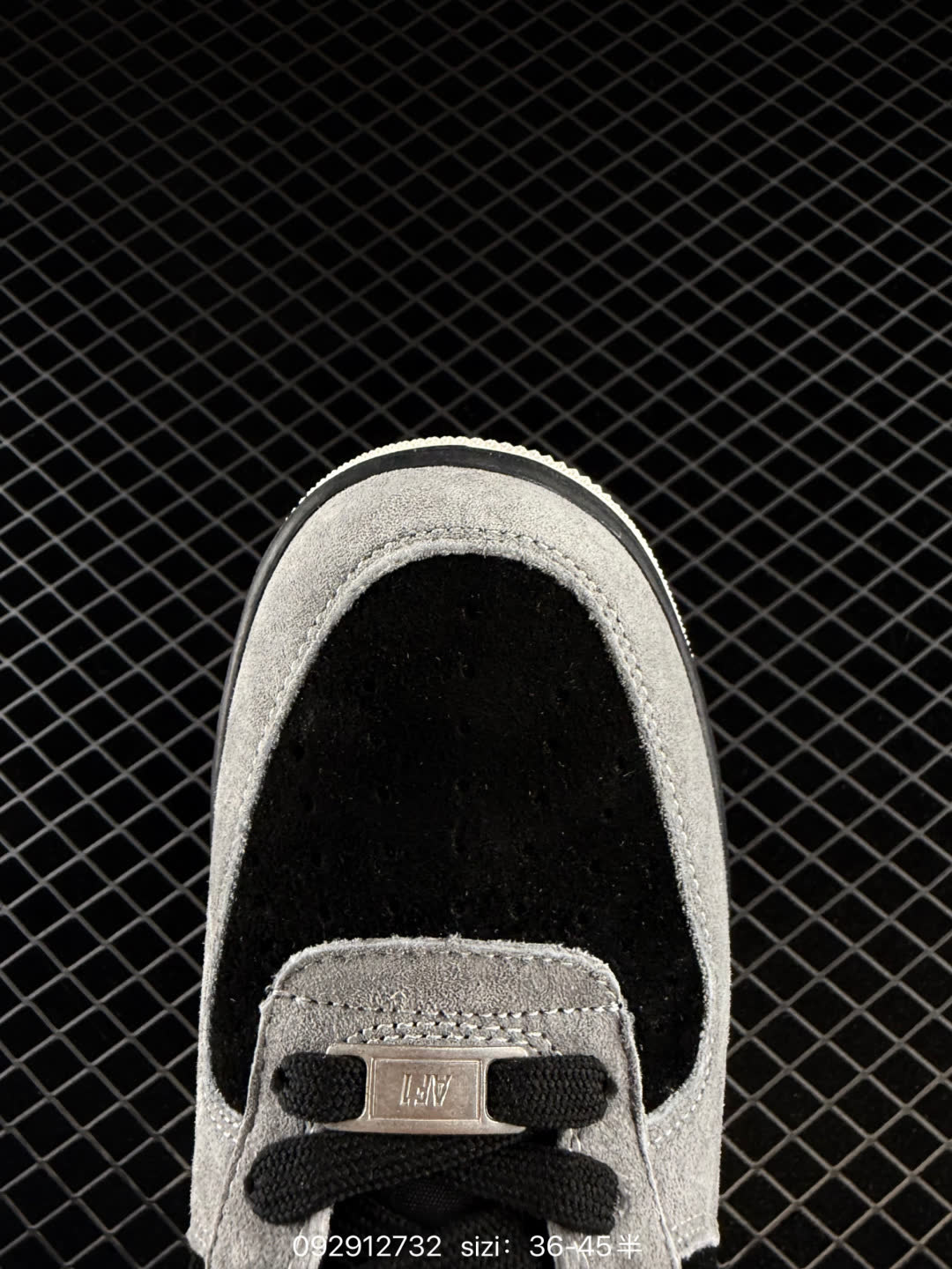 NIKE AIR FORCE 1